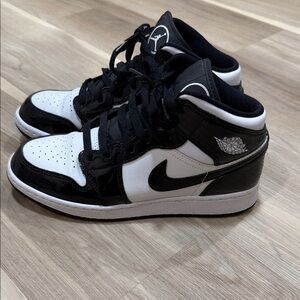 Jordan Black and White - Boys